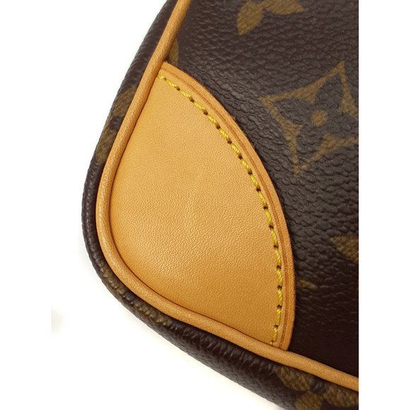 Louis Vuitton Shoulder Monogram Amazon Bag - Picture 4 of 8